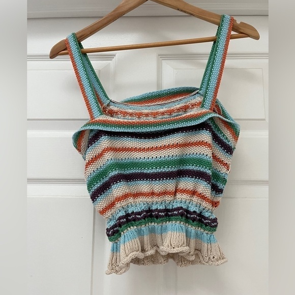 NWOT Line and Dot crochet crop top  size small - Picture 3 of 4